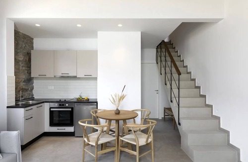 Sourpi House | BH1005 - C - Maisonette Magnisia