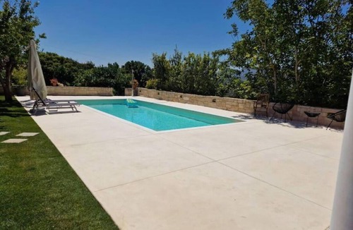 Epano Vathia Villa | BH201 - R - Villa Heraklion /coordinates: 35.287991, 25.232259