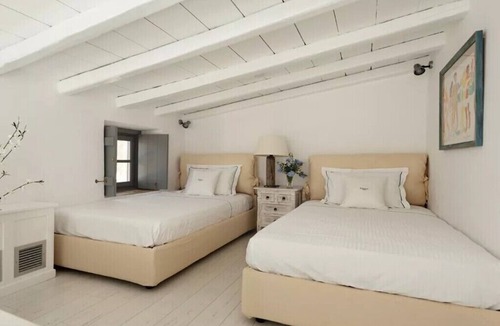 Hydra House | BH311 - C - Suite Hydra