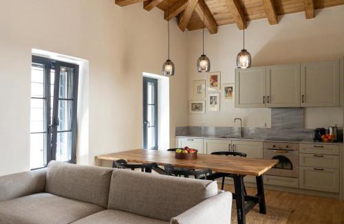 Kerameikos House | Bigtrel Athens
