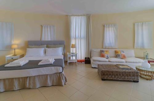 Lavreotiki Villa | Black Diamond Beachfront Pool Villa Pasithea in Sounio, Athens