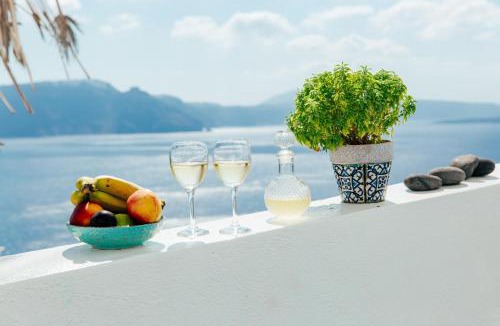 Oia House | Blessed Blue Boutique Cave Suite