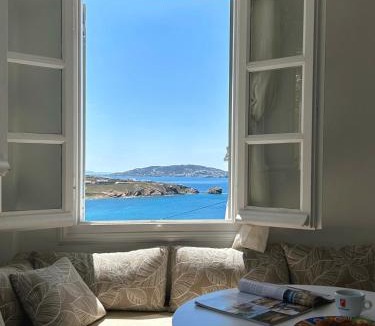 Houlakia Apartment | Blue and white Mykonos
