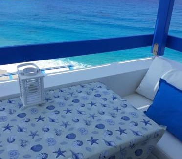 Lefkos Apartment | Blue and White Studios & Apartments