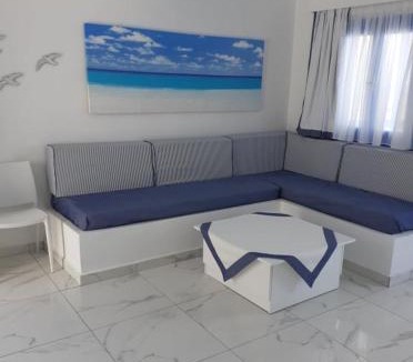 Lefkos Apartment | Blue and White Studios & Apartments
