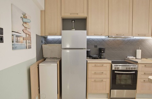 Peiraiki Apartment | Blue Dream Modern Piraeus Apt, Walk to Beach