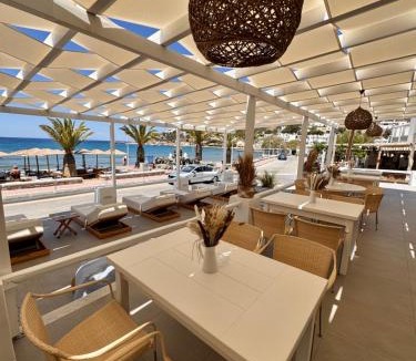 Kini Hotel | Blue Harmony Hotel