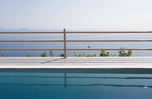 Astros Apartment | Blue Horizon - Diamond Suite with Private Pool