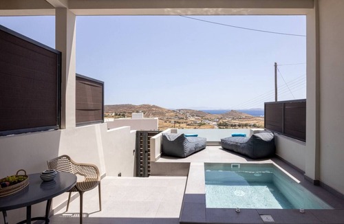 Tinos Town Apartment | Blue Pearl Suite in Tinos