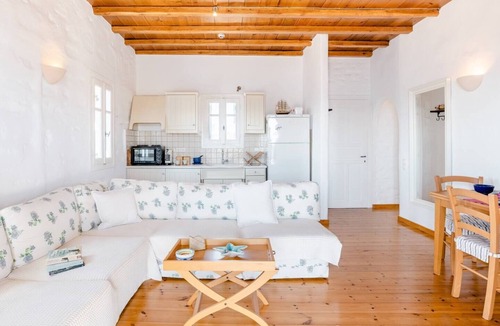 Antiparos Apartment | Blue Sea Vibes family-friendly apartment with sea & sky views from every room