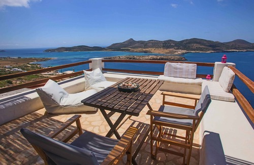 Antiparos Apartment | Blue Sea Vibes family-friendly apartment with sea & sky views from every room