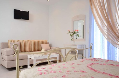 Old Town Naxos Hotel | Blue Sky Naxos