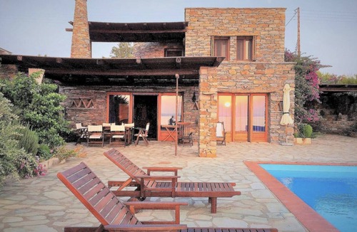 Koundouros Villa | Blue waters