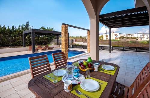 Gennadi Villa | Blue Wave Villa up to 10
