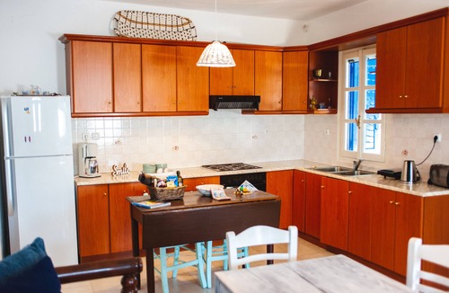 Galini House | Blue&White: An Absolut Aegean dream house-relax and unwind!