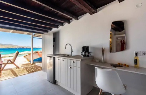Apollonia Apartment | BlueNote Milos - Sea Side Boathouse