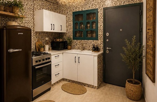 Borj Louzir House | Bohemian Bed&Breakfast house with AC l 2 minutes from airport