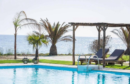 Kounopetra Villa | Boho Roz in Lixouri with 3 bedrooms and 2 bathrooms