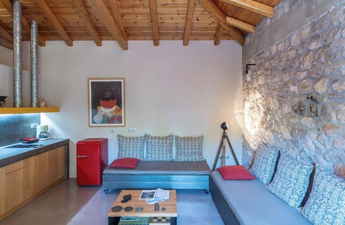 Neo Souli House | Boutique Stone Cottage w. large private Terraces