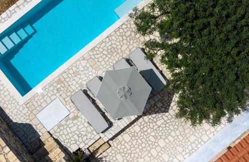 Vizari Villa | Boutique Villa Olivia