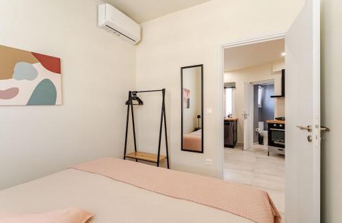 Athens City Centre Apartment | Brand New Modern Stylish 6BDR 3BATH APT-Athens
