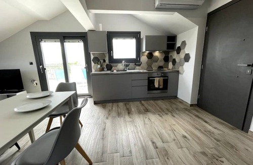 Katerini Apartment | Breathtaking View Design Apartment