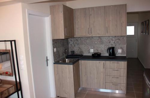 Haraki Apartment | Budget Studio 1 - Sea view - Renovated February 2021