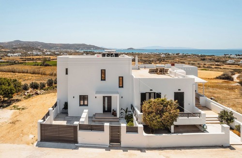 Naxos Villa | C & G Villas