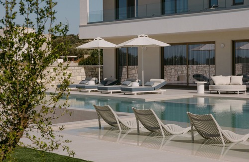 Pigianos Kampos Villa | Calòre Villa, Close to Beach, Gym, Sauna & Cinema