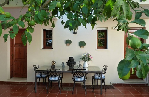 Atsipópoulon Apartment | Calergi Residence 16❤️️Stylish Studio🏡Garden❤️Pool🌼Remoters MONTHLY OFFERS❤️️