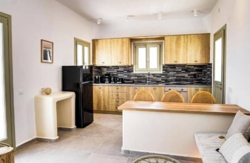 Pyrgos Villa | Calistina Villa, Sea View & Private Jacuzzi Bliss