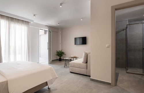 Kalivia Poliyirou Hotel | Calives Premium Stay