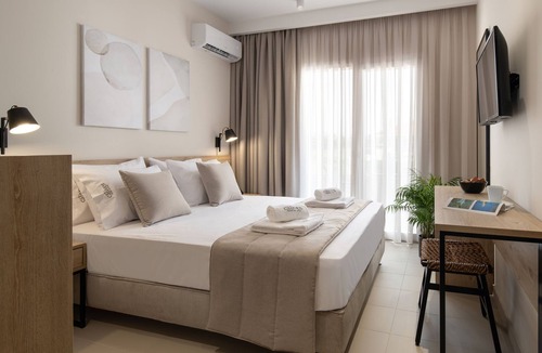 Kalivia Poliyirou Hotel | Calives Premium Stay