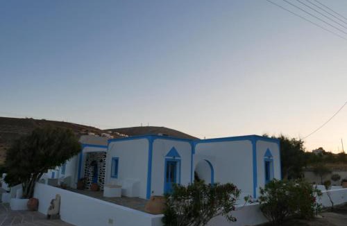 Chora Folegandros House | Camares Studios