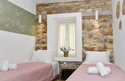 Melikia Apartment | Captain Theo's modern apartment Maria