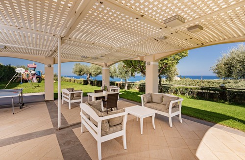 Adelianos Kampos Apartment | Carme Villas
