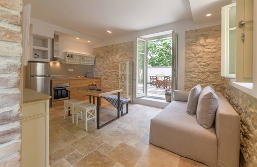Corfu Town Apartment | Carpofoli Corfu