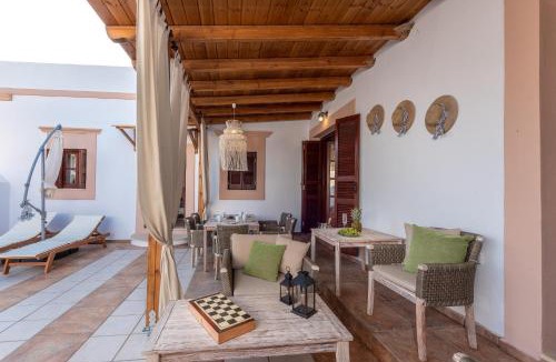 South Rhodes House | Casa Aestas