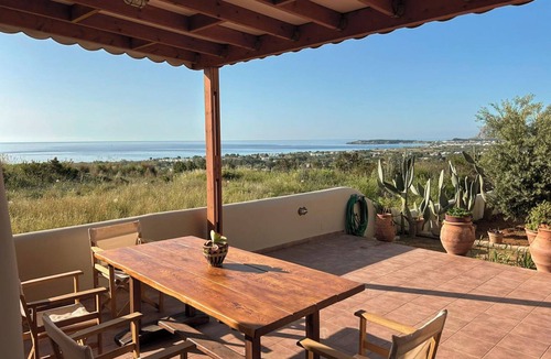 Afandou Villa | Casa Avgerinou: Hilltop Retreat with Breathtaking Sea Views & Proximity