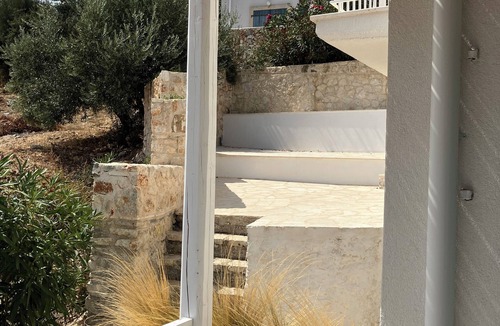 Fiskardo Villa | Casa Calipso, a Cosy and Elegant Traditional House 5 Minutes From Fiskardo