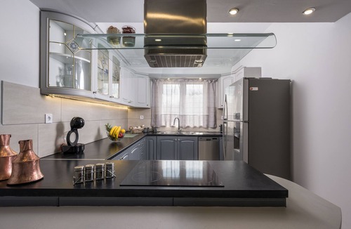 Agia Marina Villa | Casa de Philippe, with a stunning sea view
