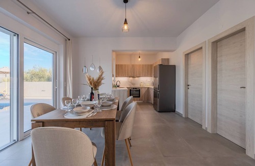 Krasounas House | Casa del Olive,vacation rental,pool,private parking