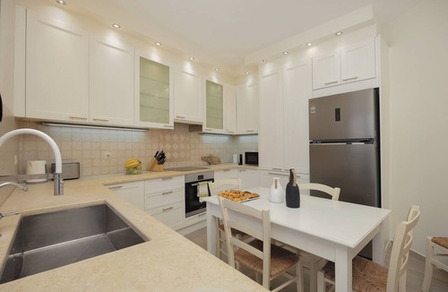 Chromonastiri Villa | Casa di Vangelis, Summer Village Stay!