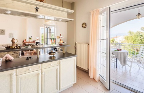 Petalidi House | Casa Nebari Seaside Private Home-Up to 9guests