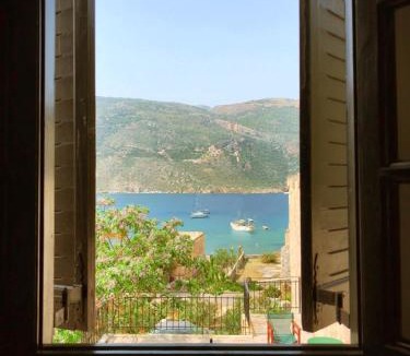 Omales House | Castello