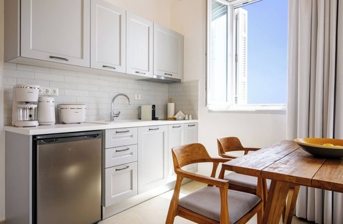 Naxos Apartment | Castle Mansions