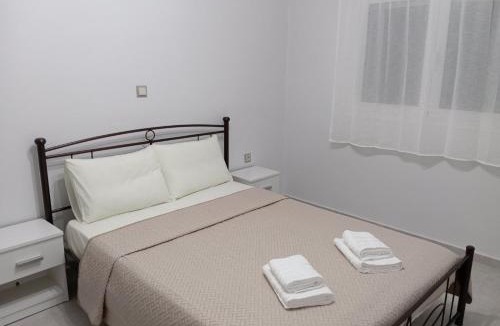 Loutraki House | Caushaj