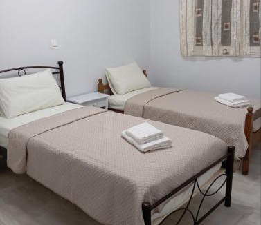 Loutraki House | Caushaj