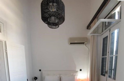Igoumenitsa House | Center town! Private parking- 5 min from the beach!