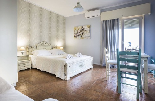 Kefalonia Apartment | Central Apartment - One Bedroom Apartment, Sleeps 2